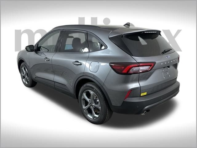 2025 Ford Escape Hybrid ST-Line photo 2