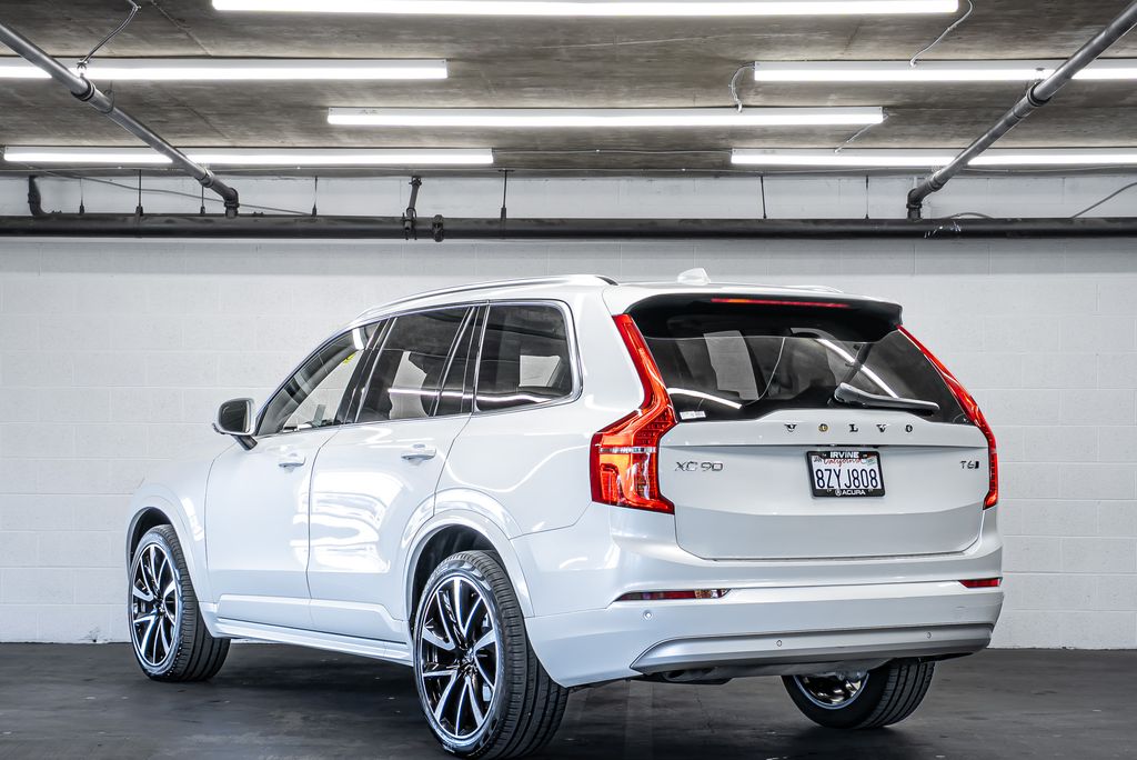2022 Volvo XC90