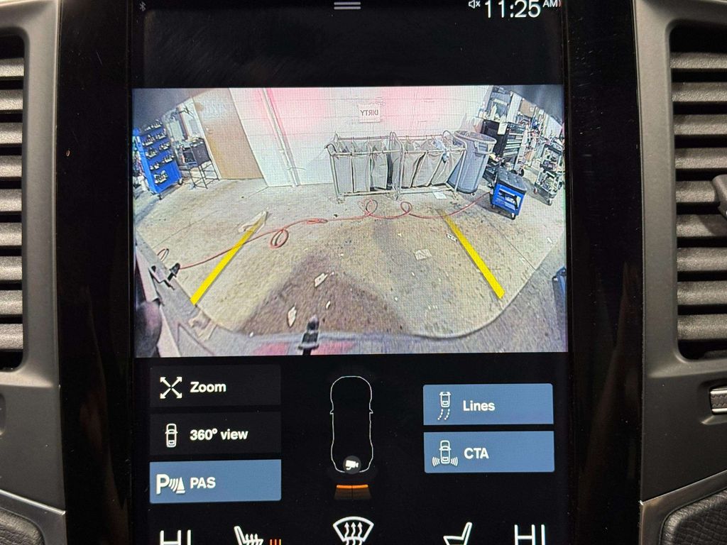 Used 2020 Osmium Gray Metallic Volvo T6 Momentum image 12