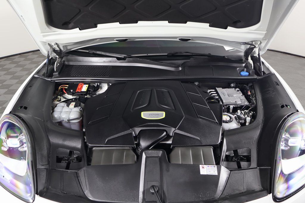 Thumbnail: 2020 Porsche  - 15