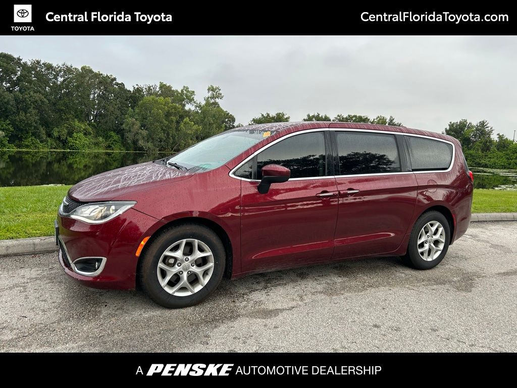 Thumbnail: 2017 Chrysler Pacifica - 1