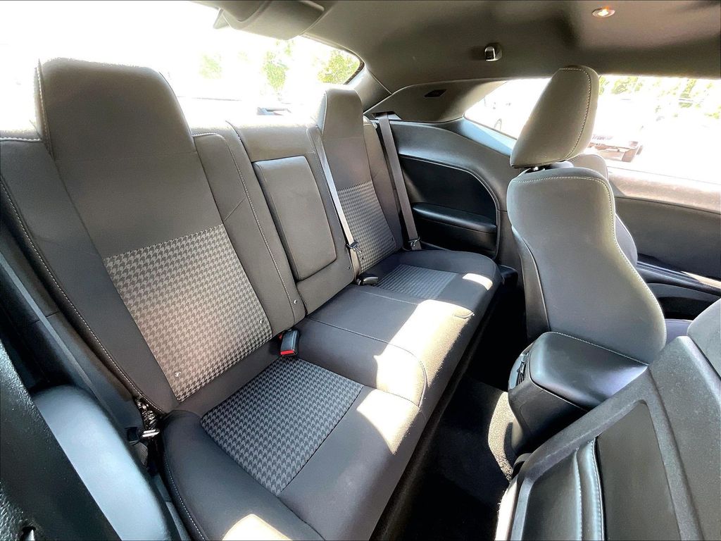 2019 Dodge Challenger — photo 19