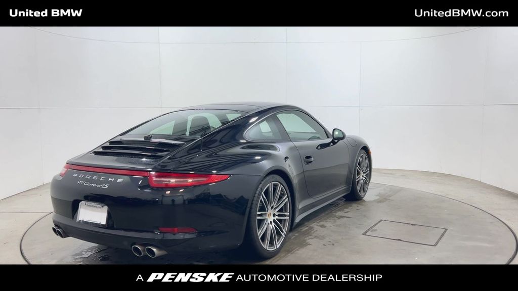 Thumbnail: 2015 Porsche 911 - 8