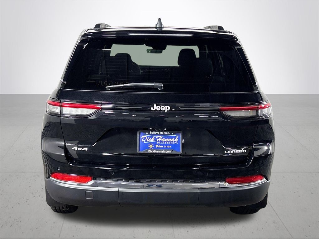 2025 Jeep Grand Cherokee Laredo