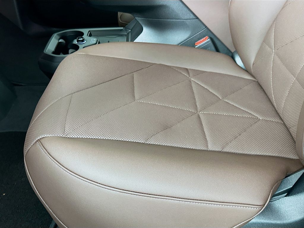 Thumbnail: 2026 BMW iX - 21