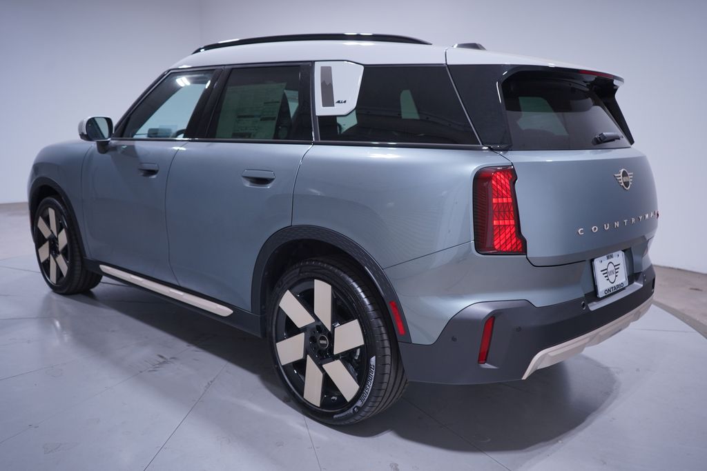 Thumbnail: 2027 MINI Cooper Countryman - 3