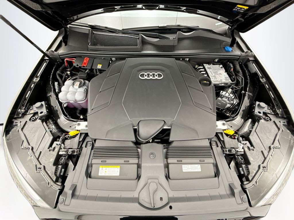 Thumbnail: 2026 Audi Q7 - 30