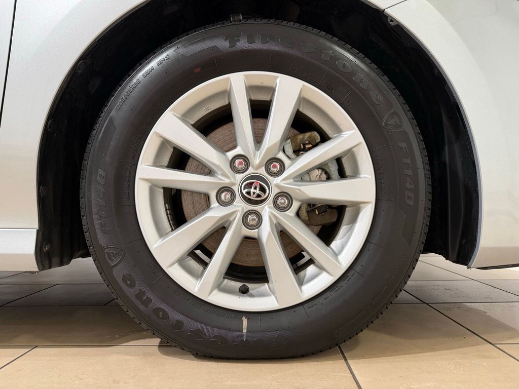 Thumbnail: 2025 Toyota Camry - 9