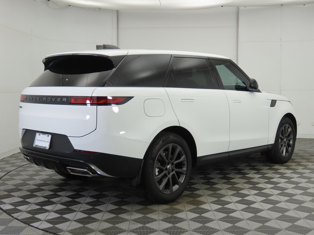Thumbnail: 2025 Land Rover Range Rover Sport - 5
