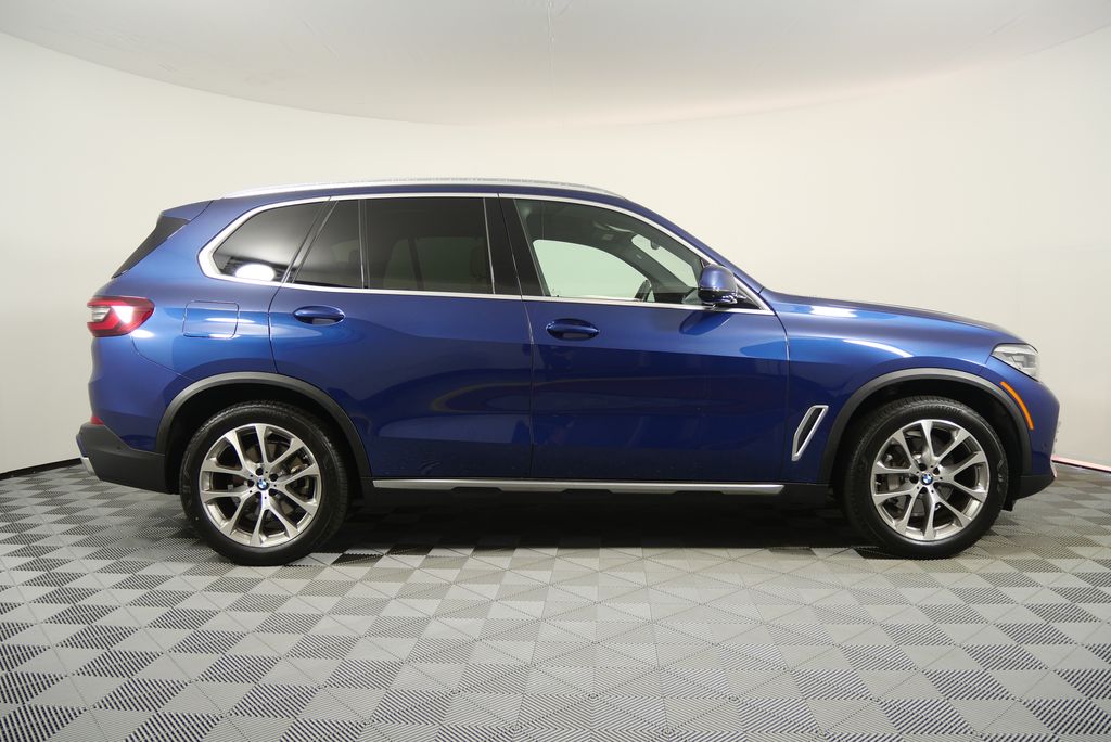Thumbnail: 2022 BMW X5 - 2