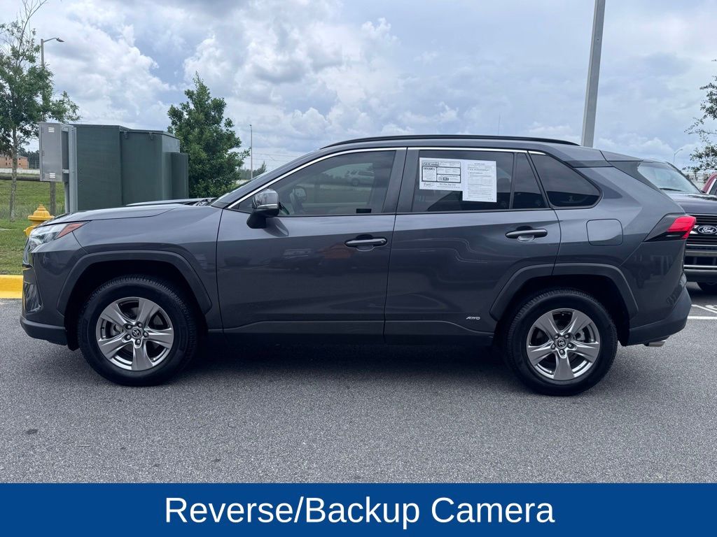 2022 Toyota RAV4 Hybrid XLE