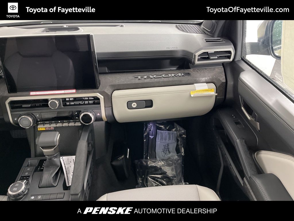 2025 Toyota Tacoma Limited 17
