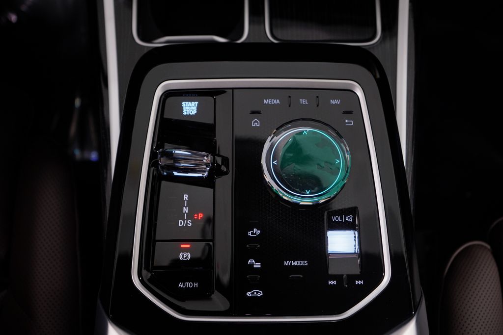 Thumbnail: 2026 BMW 7 Series - 13