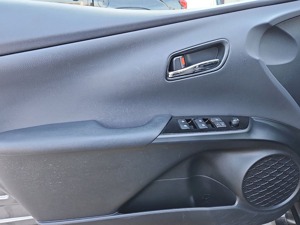 Thumbnail: 2018 Toyota Prius Prime - 13