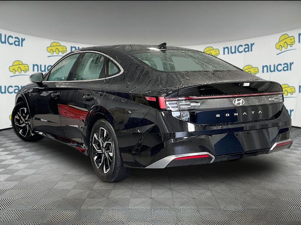 2025 Hyundai Sonata — photo 4