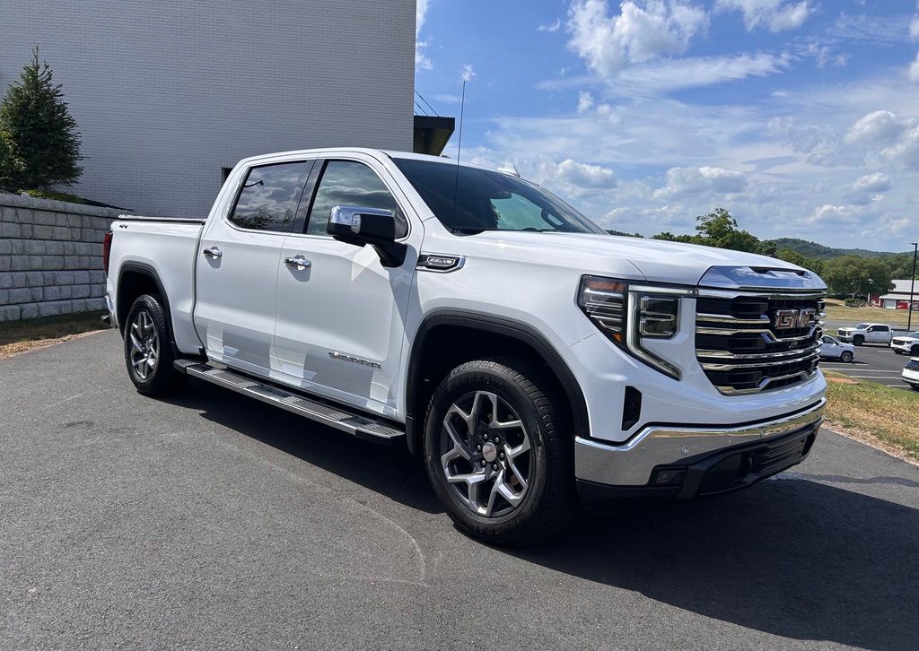 2025 GMC Sierra 1500 SLT Crew Cab 4WD