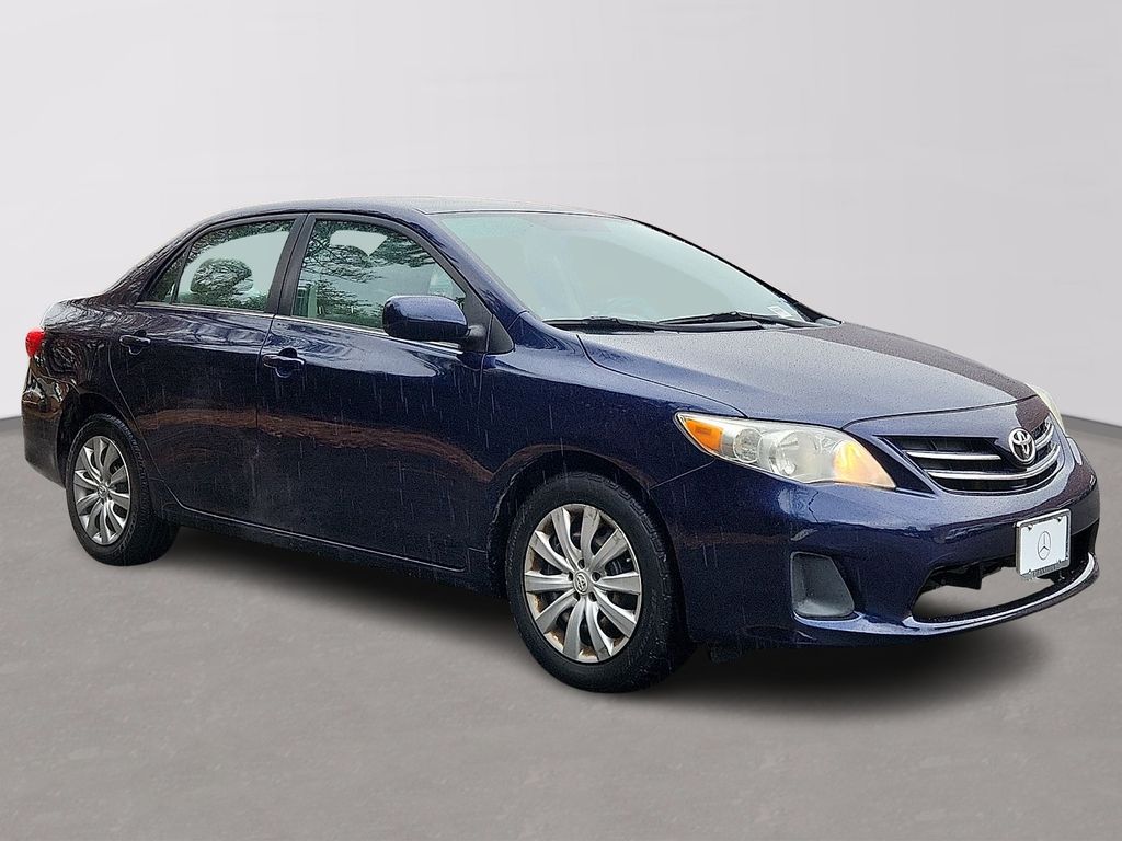 Thumbnail: 2013 Toyota Corolla - 3