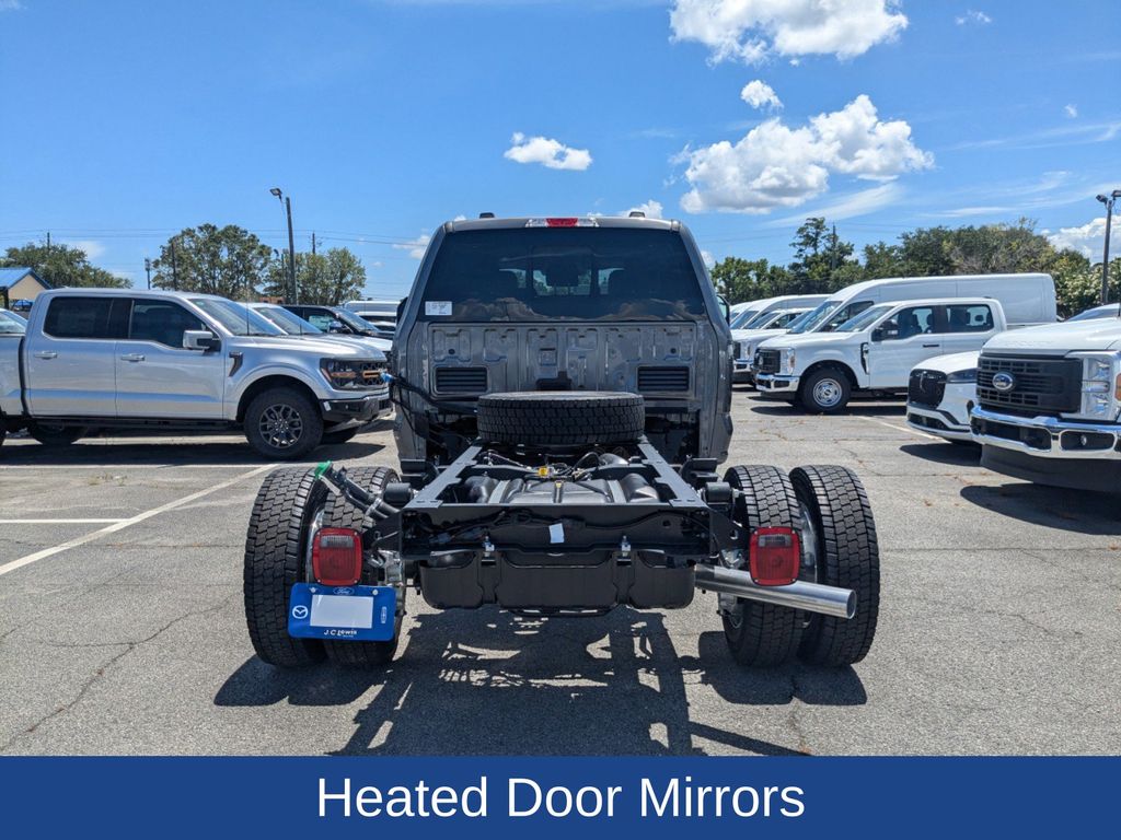 2025 Ford F-550 Super Duty 