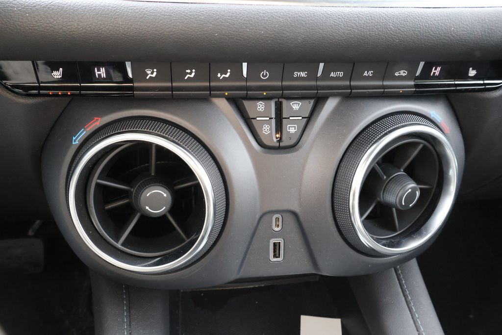 Thumbnail: 2022 Chevrolet Blazer - 27