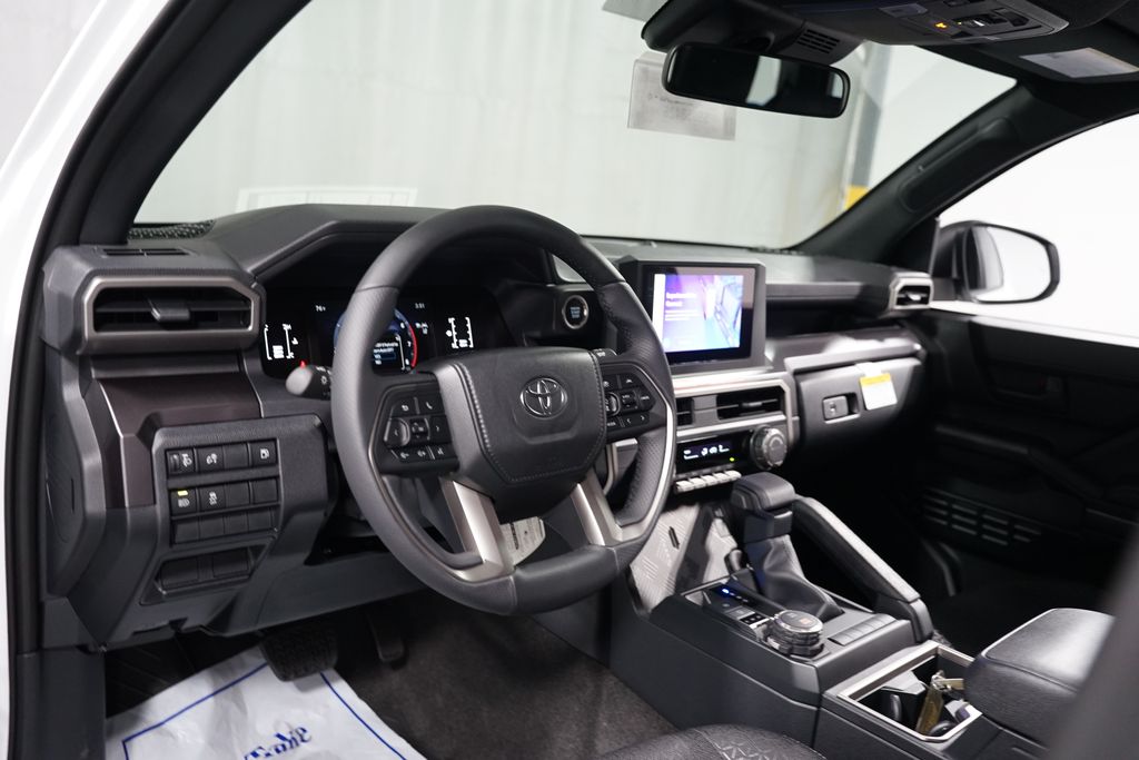 Thumbnail: 2025 Toyota 4Runner - 12