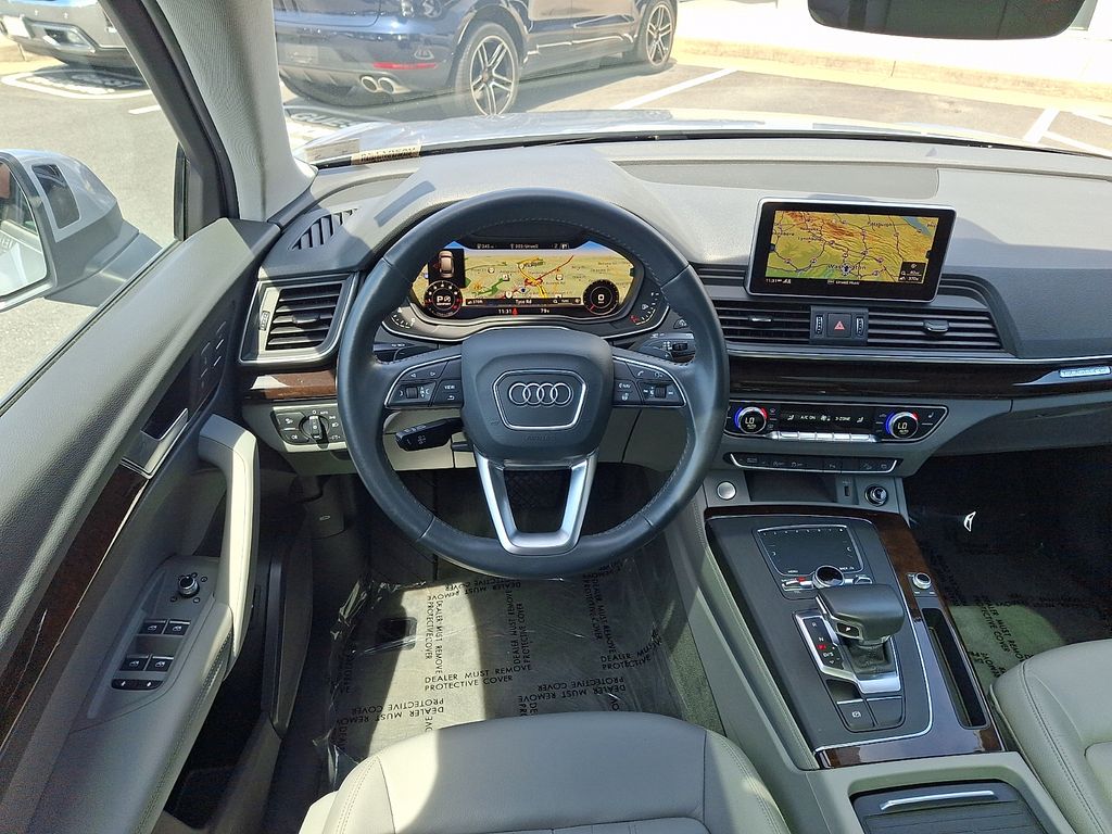 Thumbnail: 2020 Audi Q5 - 11