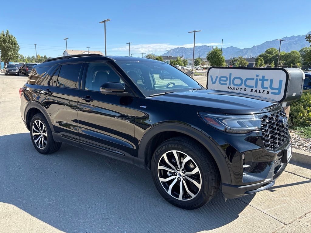 Black Metallic 2025 Ford Explorer SUV / Crossover All-Wheel Drive Automatic
