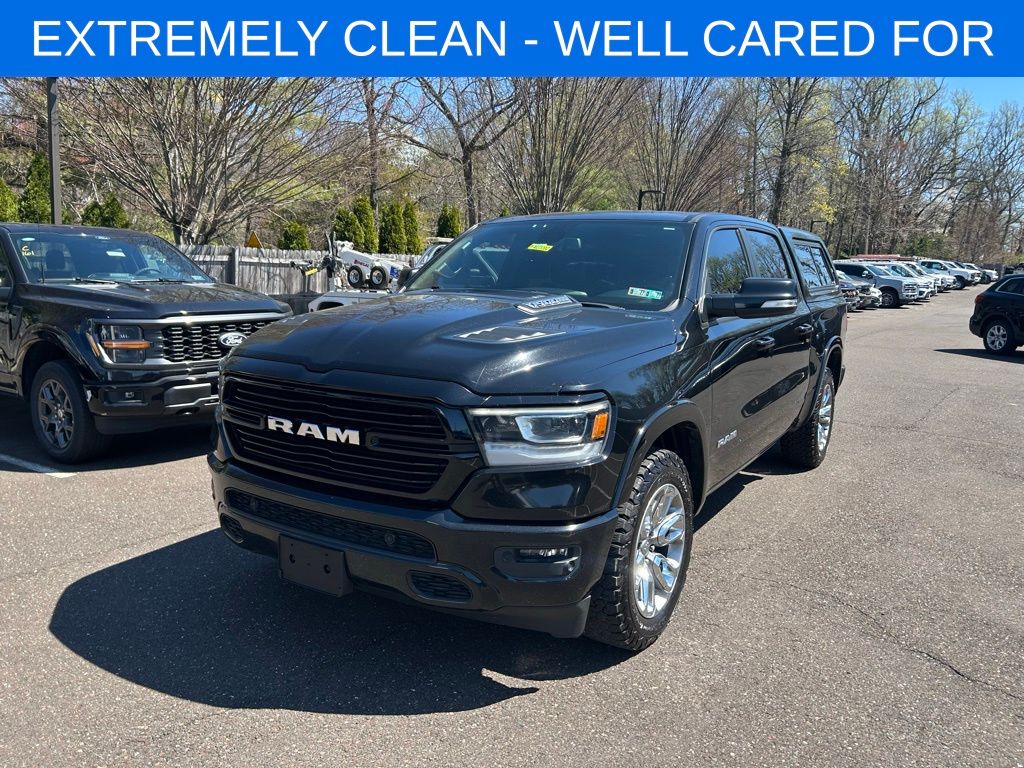 Diamond Black Crystal Pearlcoat 2019 RAM 1500 Laramie Crew Cab 4WD Pickup Truck Four-Wheel Drive 8-Speed Automatic
