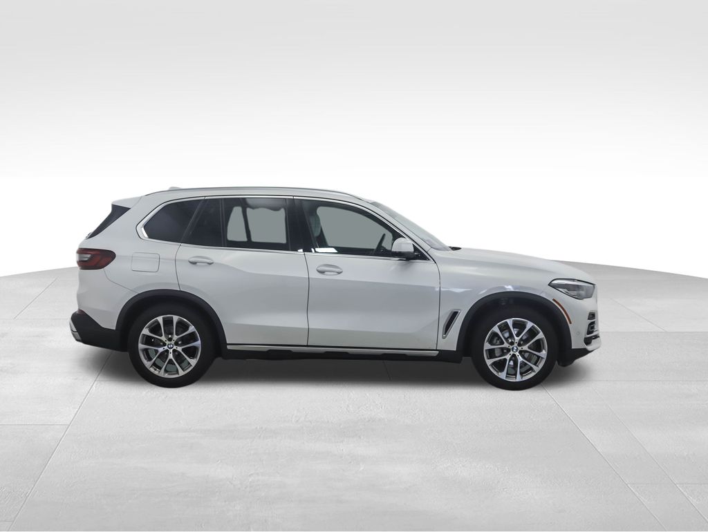 Thumbnail: 2022 BMW X5 - 6