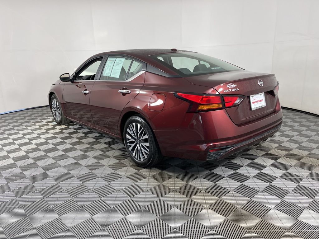 Thumbnail: 2025 Nissan Altima - 11