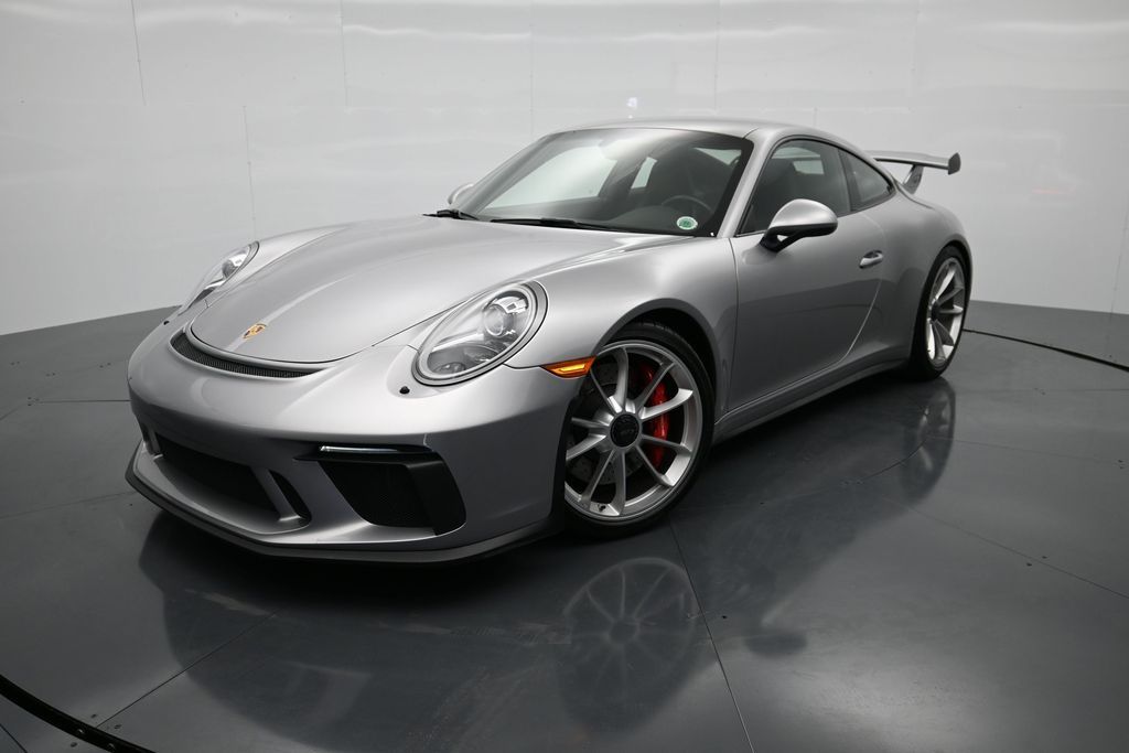 GT Silver Metallic 2018 Porsche 911 Coupe Rear-Wheel Drive 6-Speed Manual