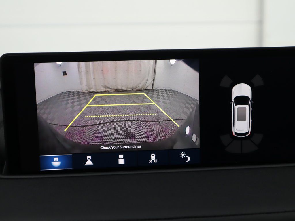 Thumbnail: 2023 Acura MDX - 16