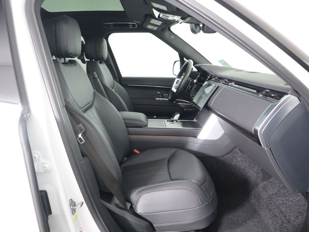 Thumbnail: 2026 Land Rover Range Rover - 22