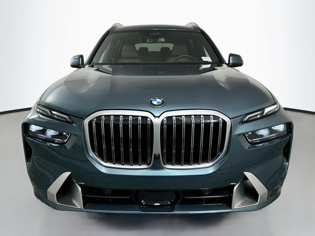 Thumbnail: 2027 BMW X7 - 2