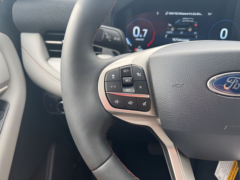 2025 Ford Explorer