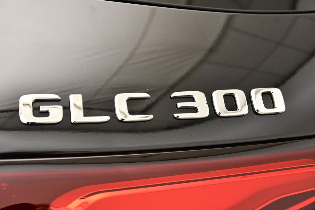 2024 Mercedes-Benz GLC 300 9