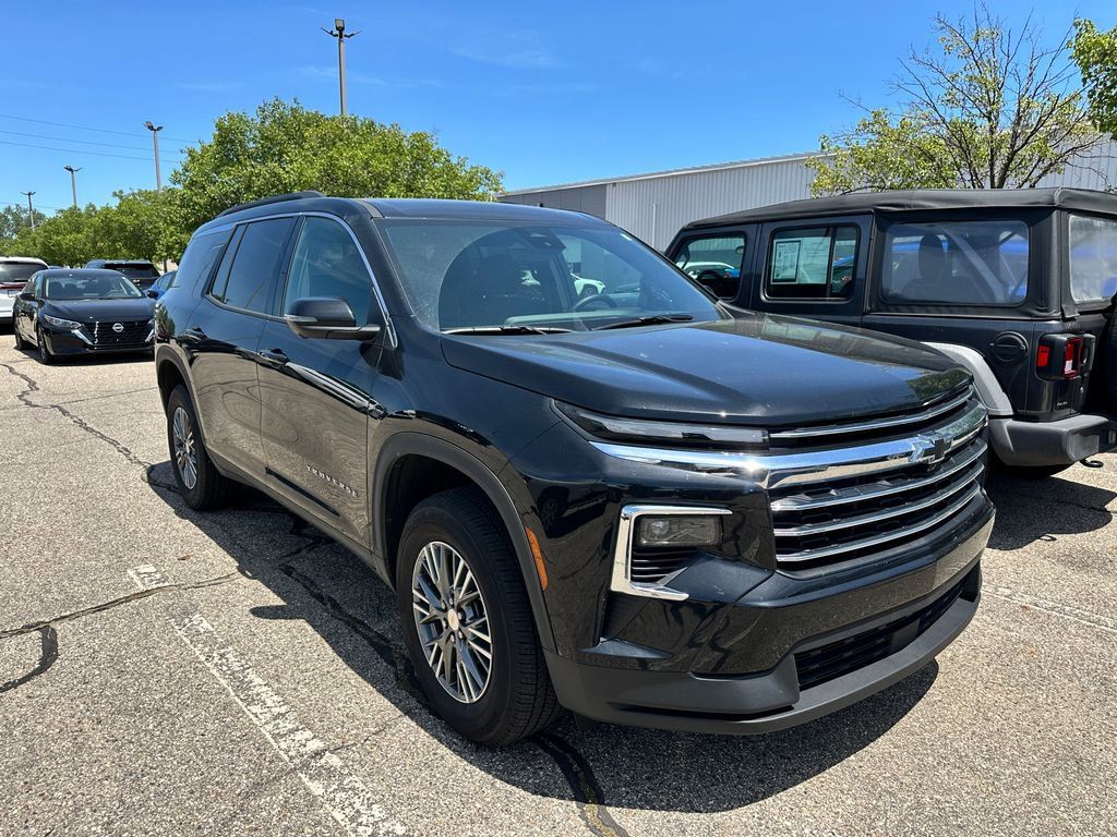 Mosaic Black Metallic 2026 Chevrolet Traverse LT AWD SUV / Crossover Four-Wheel Drive 8-Speed Automatic