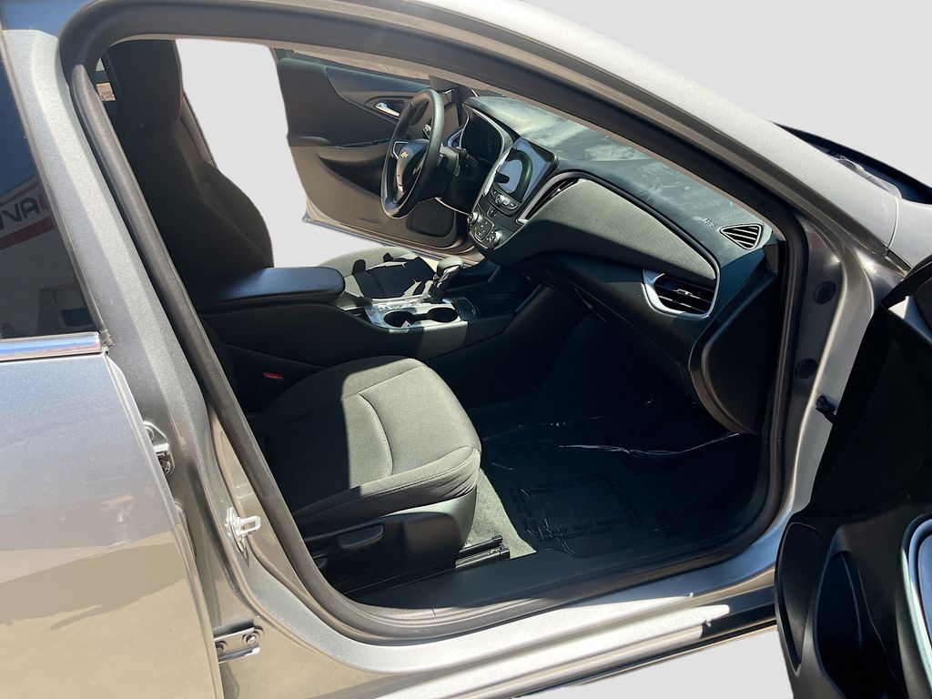 Used 2024 Gray Chevrolet RS image 26
