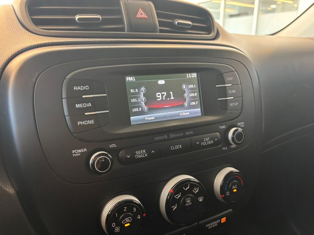 2016 Kia Soul Base