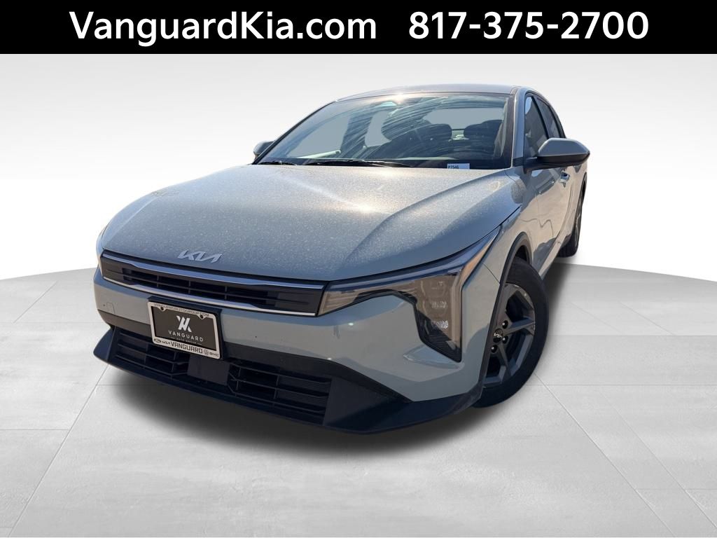 2025 Kia K4 LXS FWD