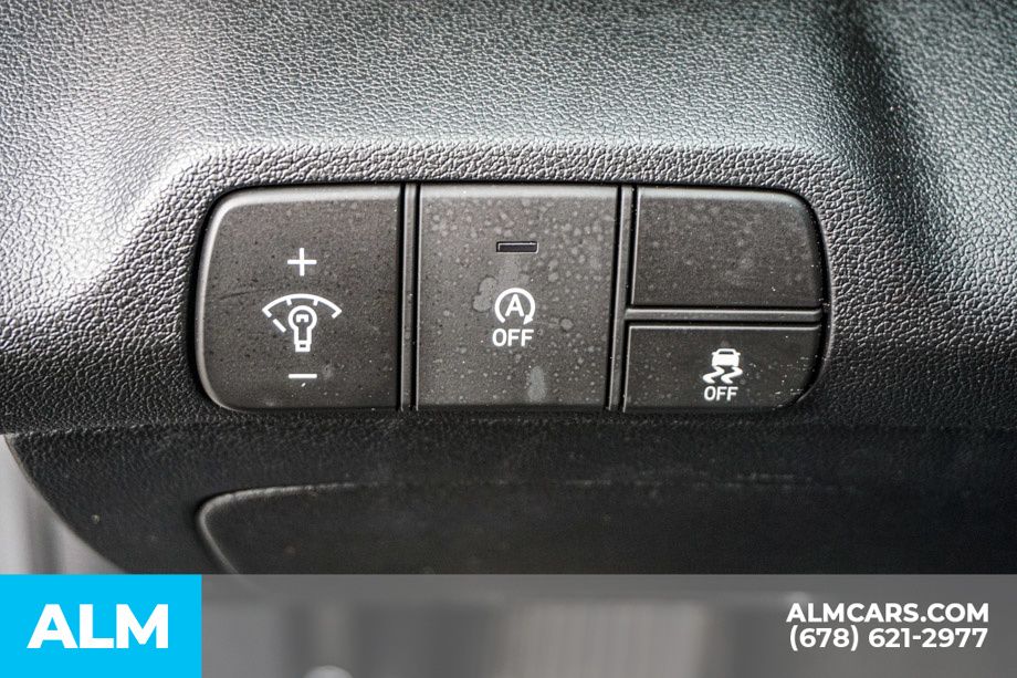 Used 2025 Gray Hyundai SE image 43