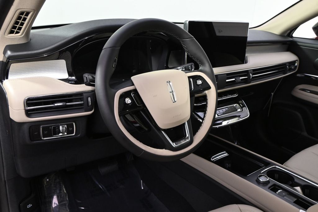 New 2026 Red Lincoln Premiere image 12