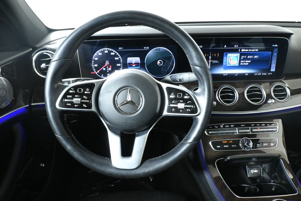 Thumbnail: 2020 Mercedes-Benz E-Class - 18