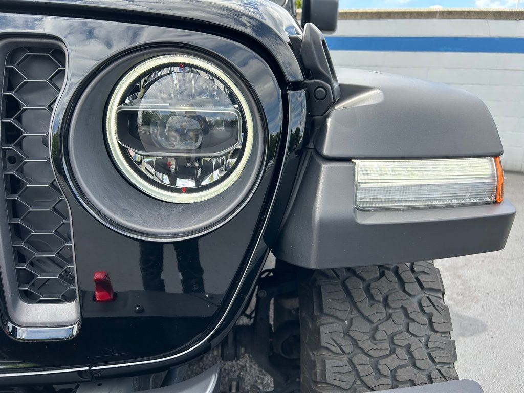 Thumbnail: 2022 Jeep Wrangler - 9
