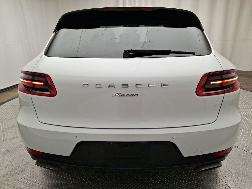 2018 Porsche Macan Base 5