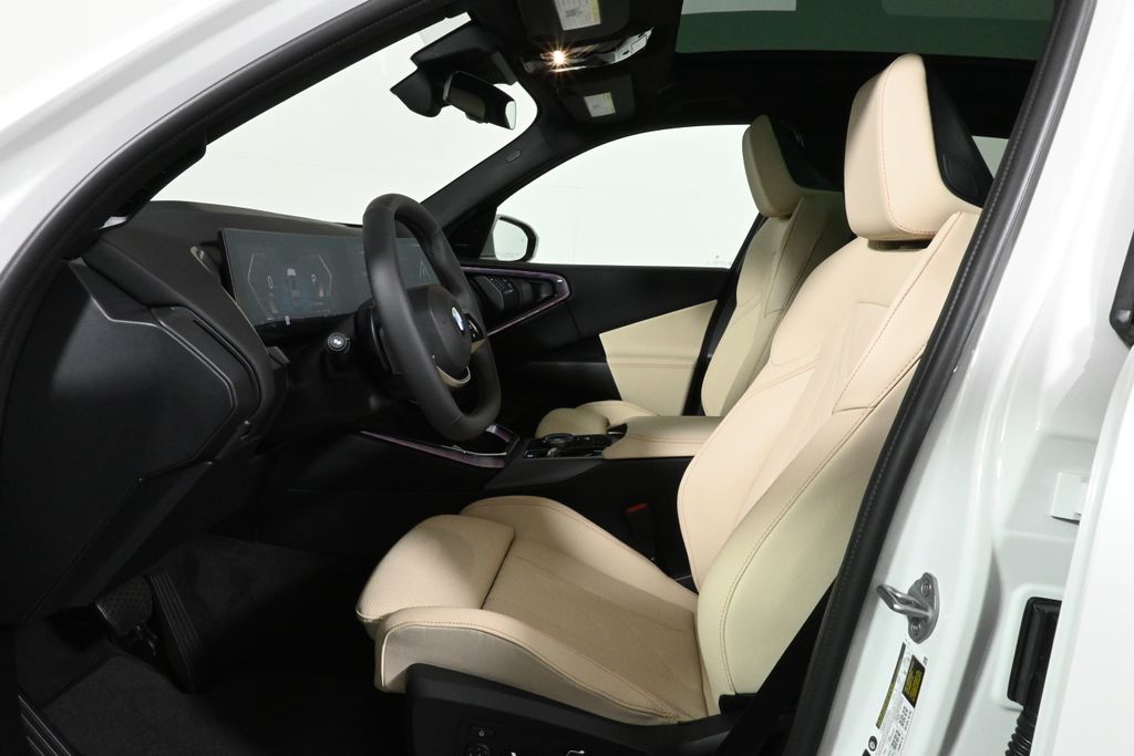 Thumbnail: 2025 BMW X3 - 3