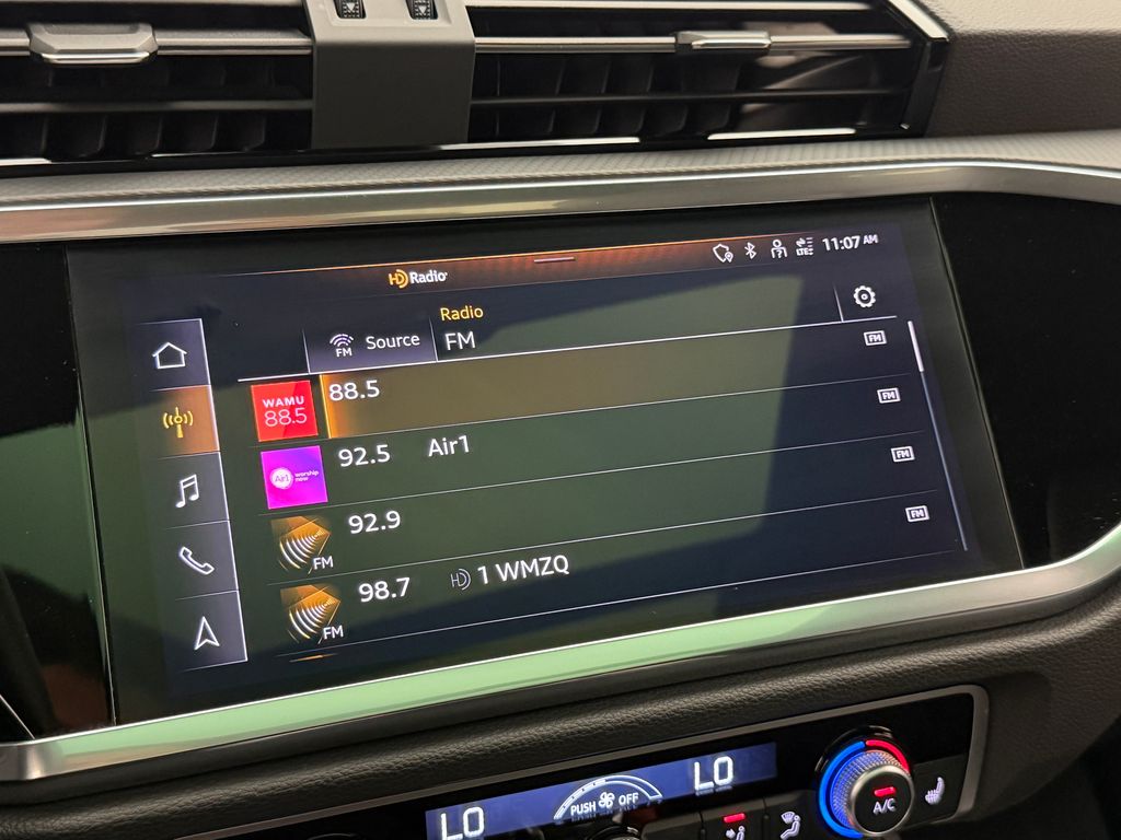 Thumbnail: 2023 Audi Q3 - 30