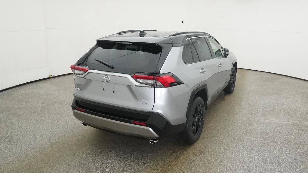 Thumbnail: 2025 Toyota RAV4 - 11
