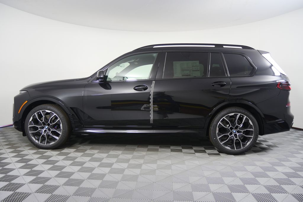 Thumbnail: 2026 BMW X7 - 6
