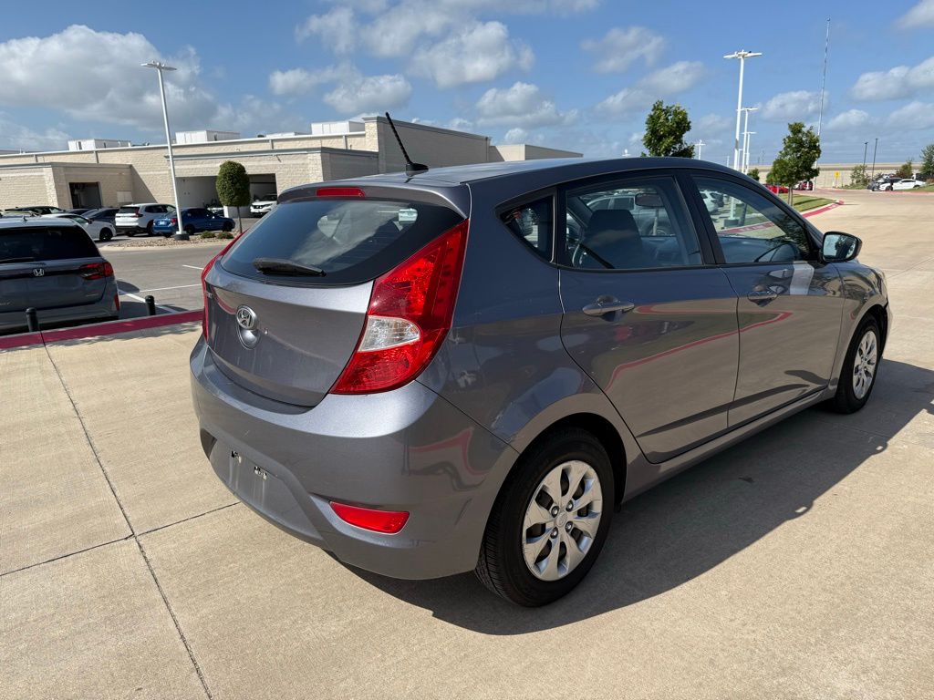 Thumbnail: 2016 Hyundai Accent - 3