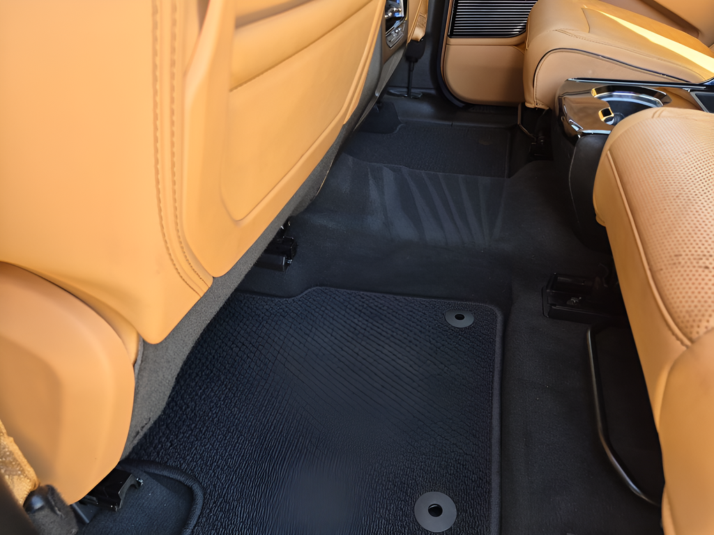 Used 2025 White Jeep Summit image 37